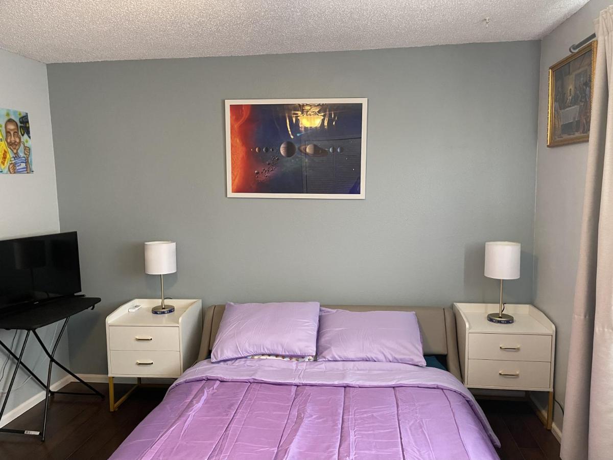 Shared Space With Private Room In Beautiful Lakefront Apartment Federal Way Eksteriør billede